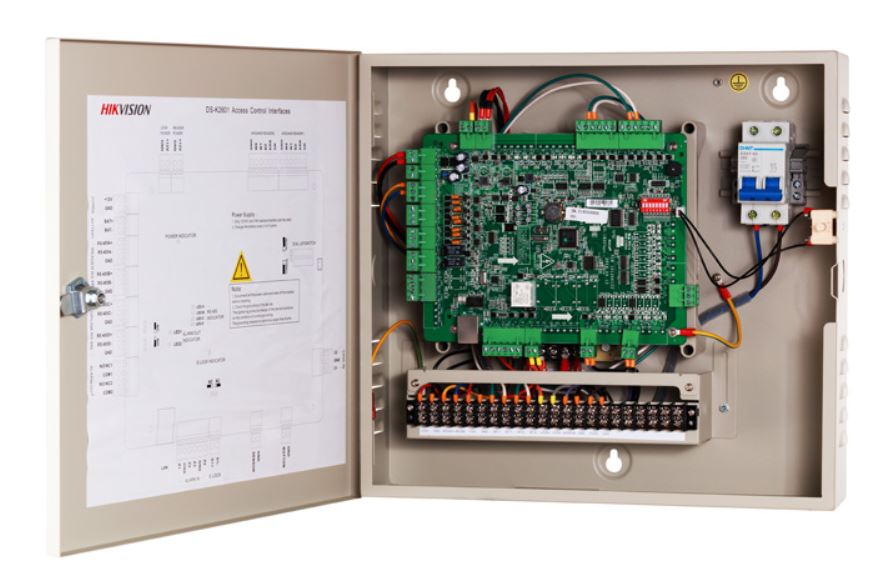 Vezrl 1 ajthoz, max.100.000 felhasznl, HIKVISION DS-K2601